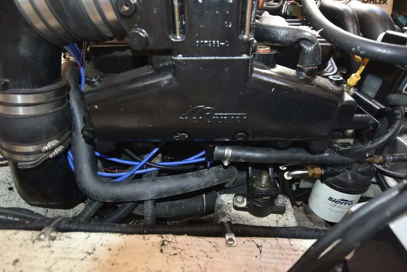 Slide: The Image of Rinker Fiesta Vee 270 1999 - 5859434