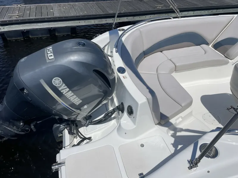 Slide: The Image of Hurricane SunDeck Sport 202 OB 2017 - 6045094
