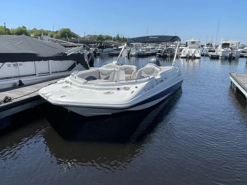 Slide: The Image of Hurricane SunDeck Sport 202 OB 2017 - 6045101