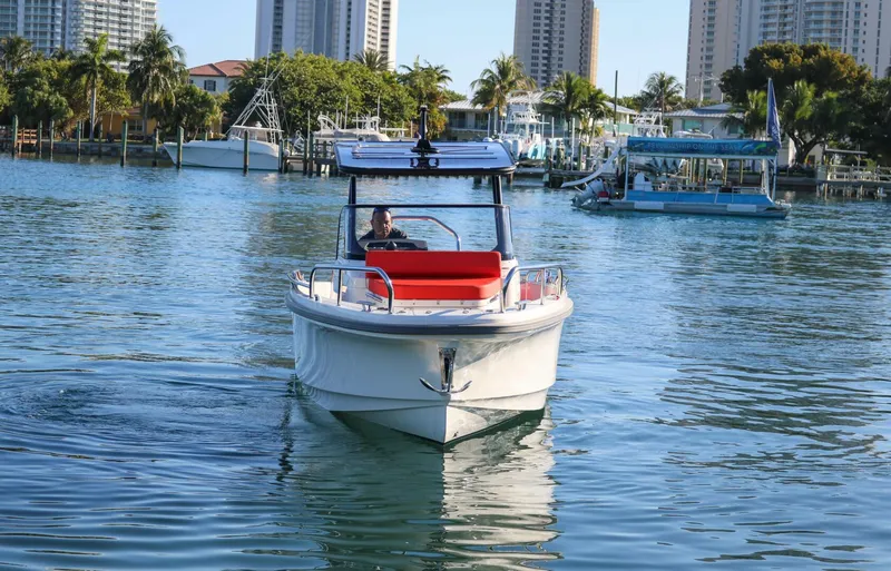 Slide: The Image of Nimbus T8 - Bow Profile 2022 26' Nimbus T8 - 5900188