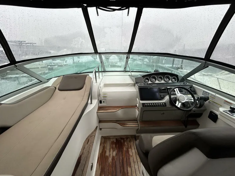 Slide: The Image of Sea Ray 350 Sundancer 2014 - 5860023