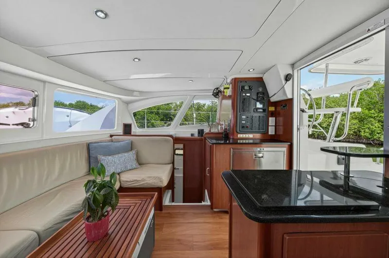 Slide: The Image of Leopard 38 2011 - 5860064