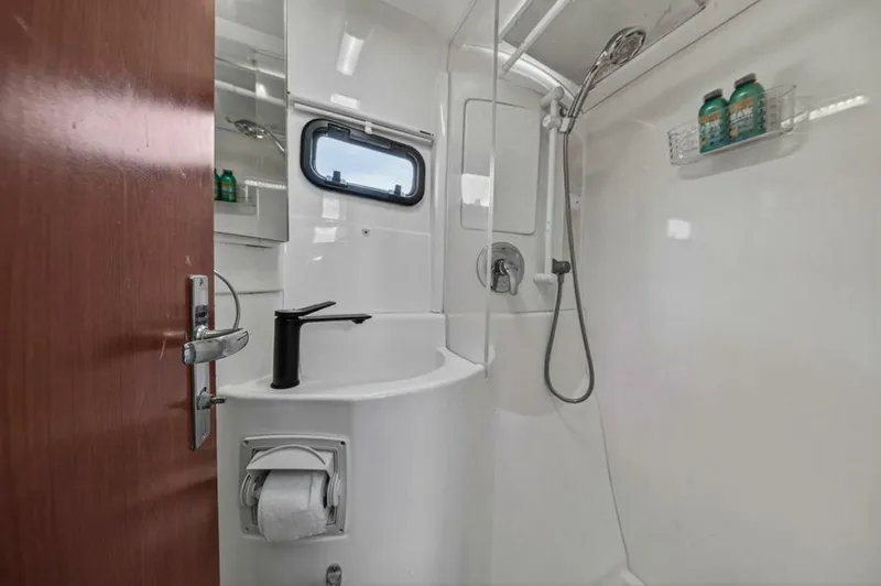 Slide: The Image of Leopard 38 2011 - 5860067