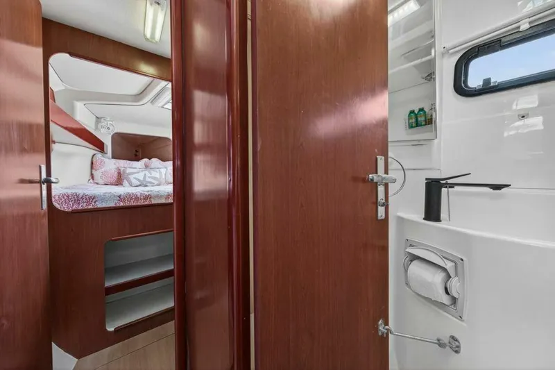 Slide: The Image of Leopard 38 2011 - 5860069