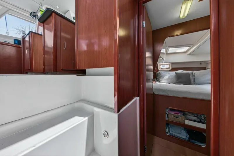 Slide: The Image of Leopard 38 2011 - 5860074