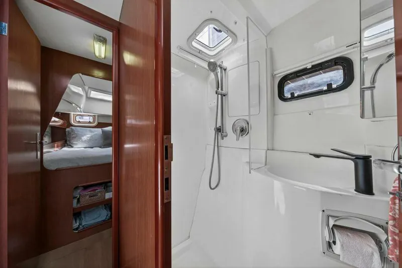 Slide: The Image of Leopard 38 2011 - 5860075