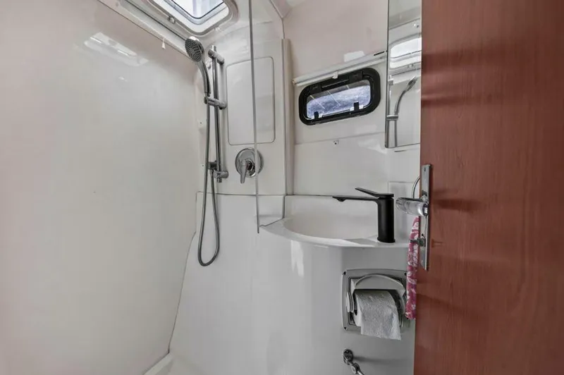 Slide: The Image of Leopard 38 2011 - 5860076