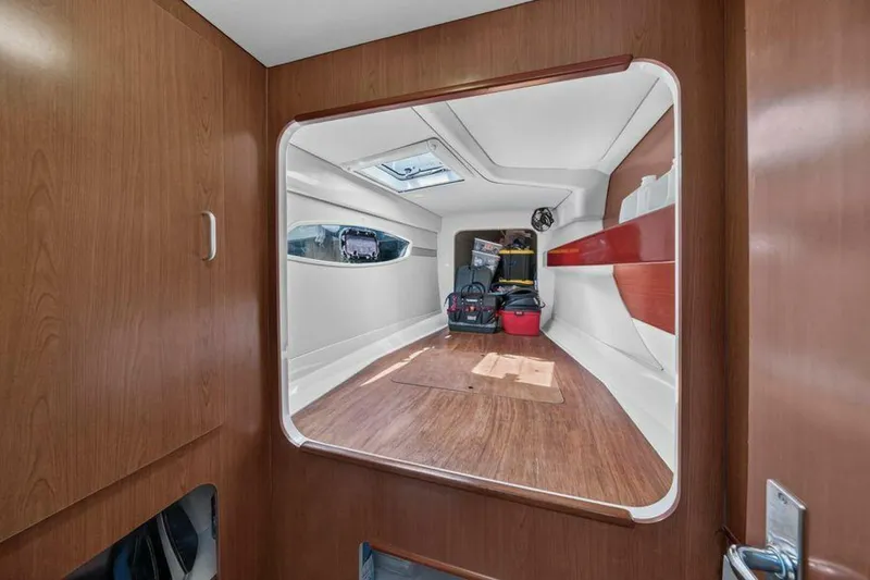 Slide: The Image of Leopard 38 2011 - 5860078