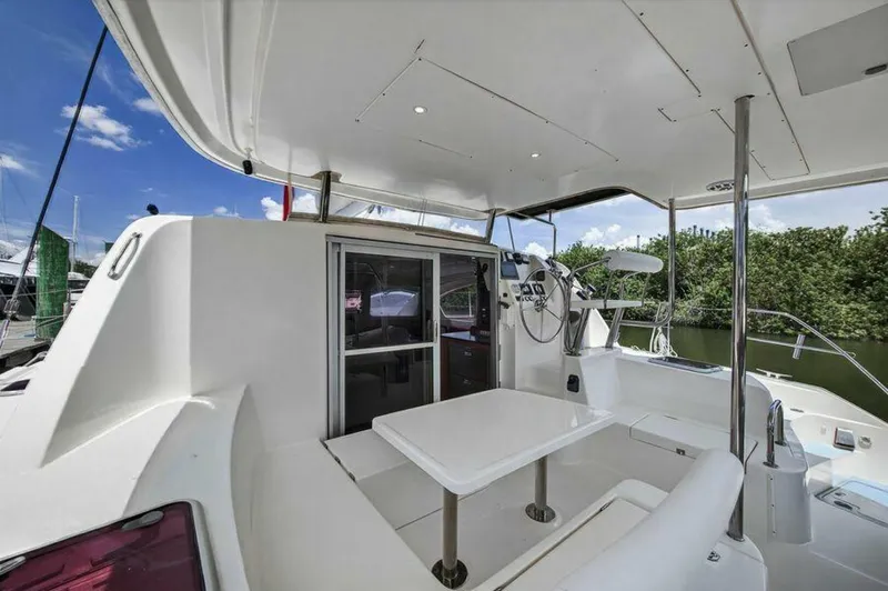 Slide: The Image of Leopard 38 2011 - 5860039