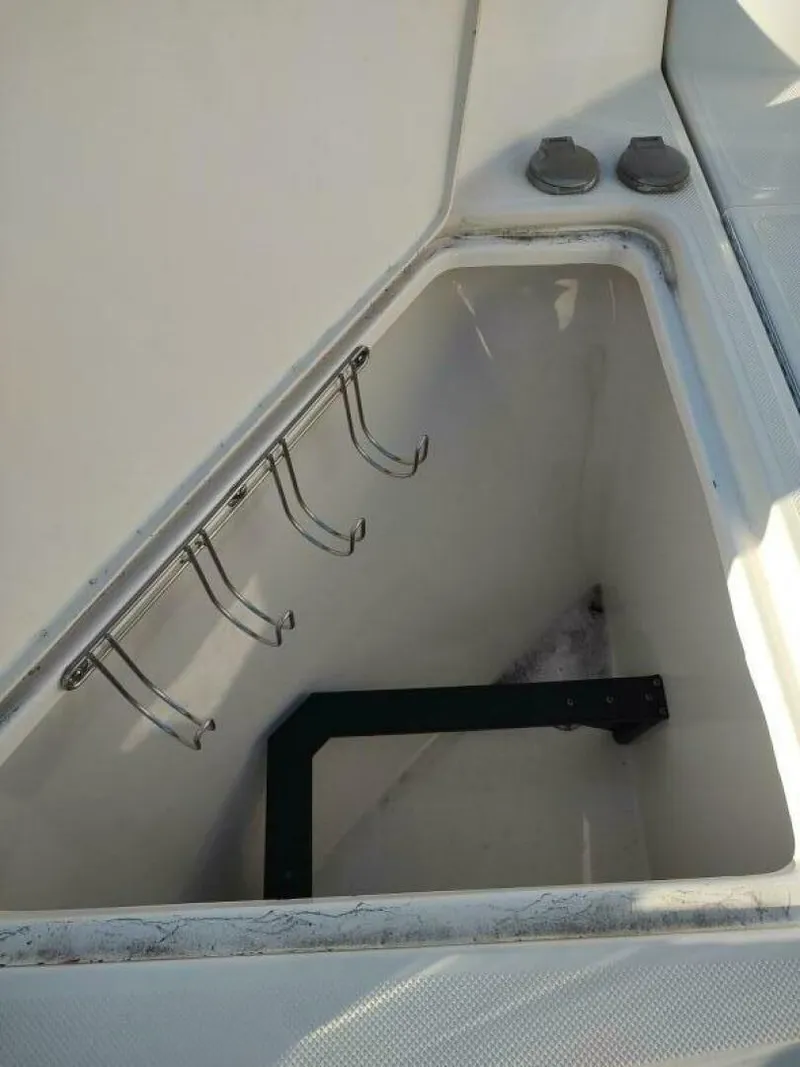 Slide: The Image of Regal 42 Fly 2021 - 5860232