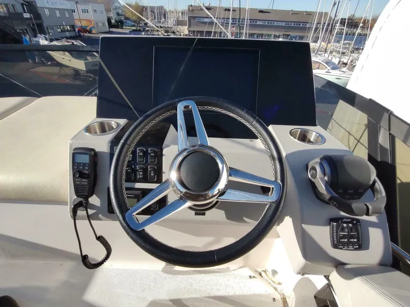 Slide: The Image of Regal 42 Fly 2021 - 5860241