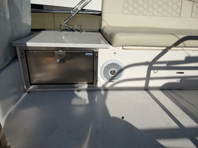 Slide: The Image of Regal 42 Fly 2021 - 5860244