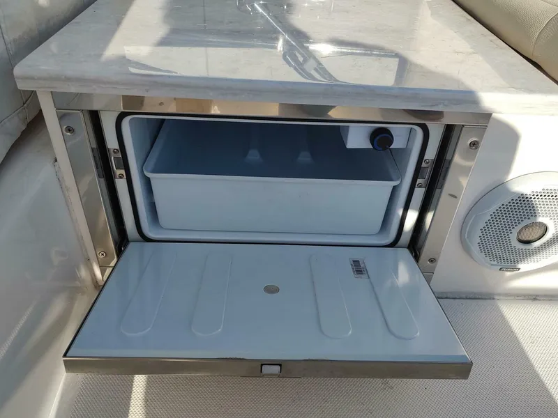 Slide: The Image of Regal 42 Fly 2021 - 5860245