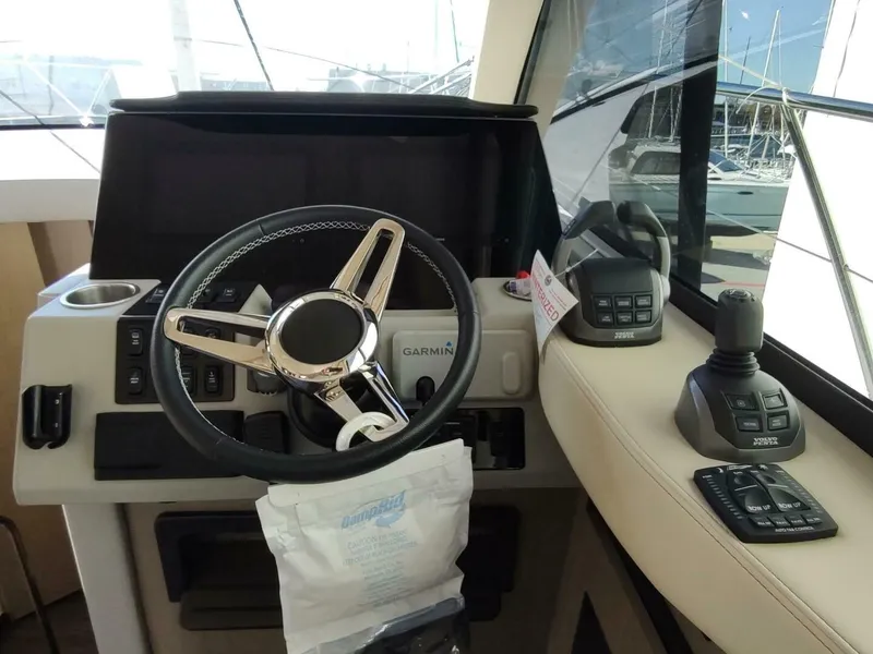 Slide: The Image of Regal 42 Fly 2021 - 5860259