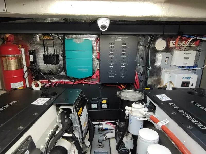 Slide: The Image of Regal 42 Fly 2021 - 5860297