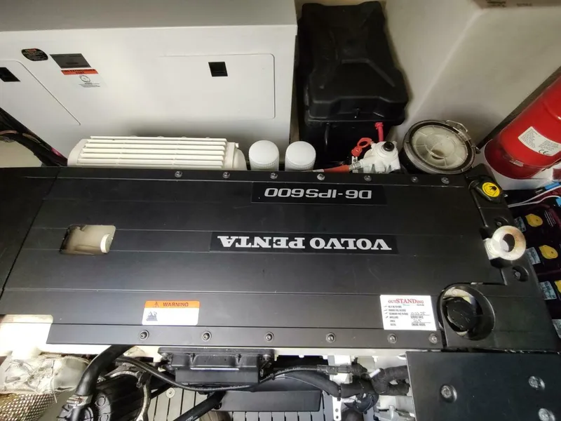 Slide: The Image of Regal 42 Fly 2021 - 5860300