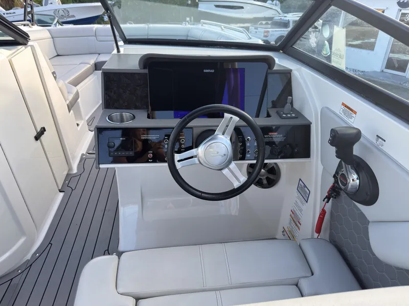 Slide: The Image of Sea Ray SDX 270 2021 - 7308566