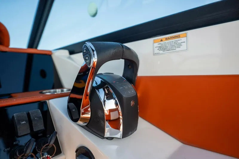 Slide: The Image of Sea Ray SDX 290 OB 2019 - 5861175