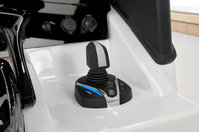 Slide: The Image of Yamaha 255 FSH Sport H 2025 - 26