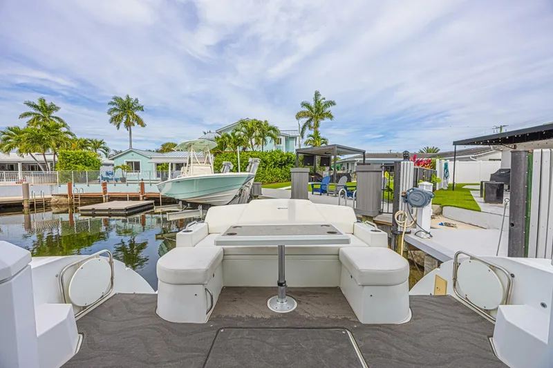 Slide: The Image of Cruisers Yachts 48 Cantius 2012 - 5862073