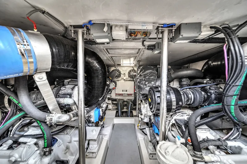 Slide: The Image of Azimut 64 FLY 2012 - 5862221