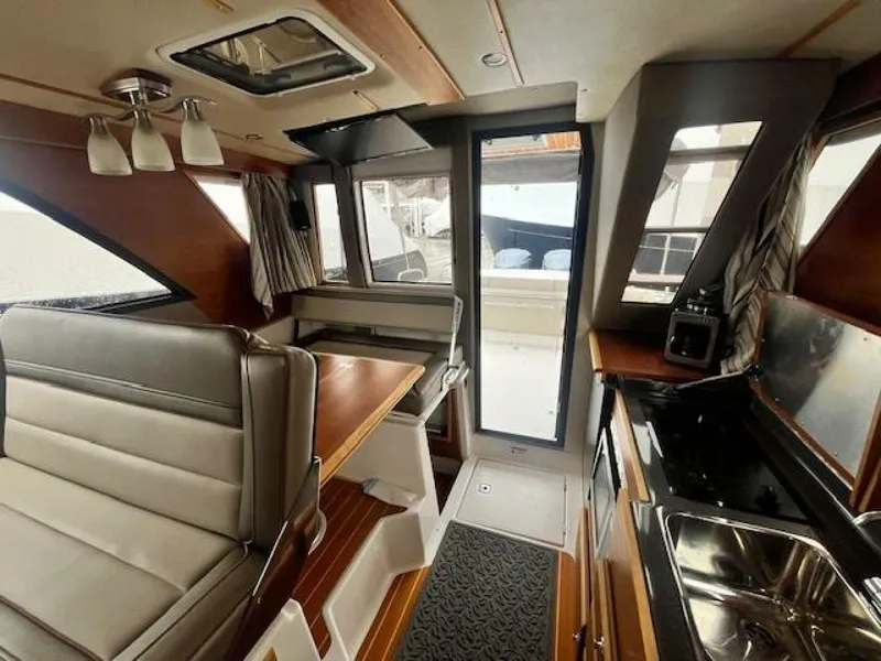 Slide: The Image of Cutwater 32 CB 2021 - 5862422