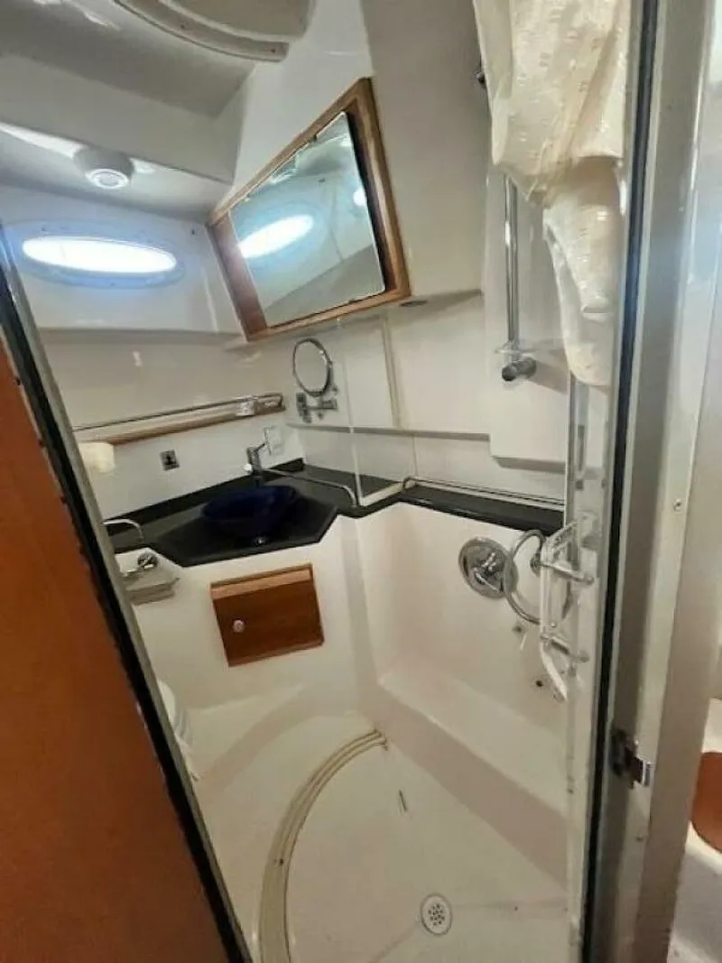 Slide: The Image of Cutwater 32 CB 2021 - 5862419