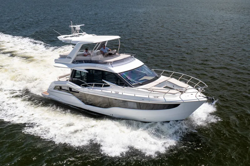 Slide: The Image of Galeon 500 FLY 2026 - 6768415
