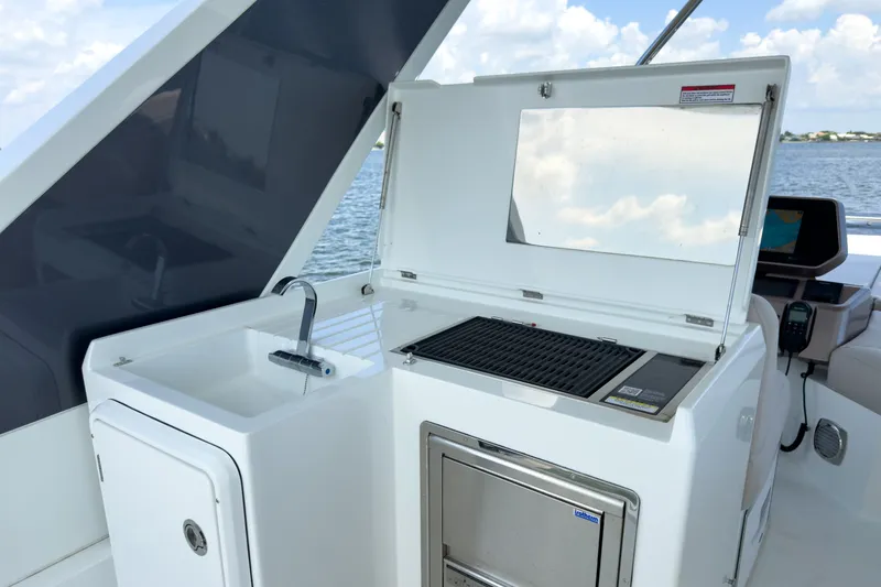 Slide: The Image of Galeon 500 FLY 2026 - 6768428