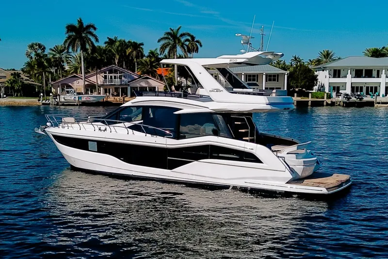 Slide: The Image of Galeon 500 FLY 2026 - 5878416
