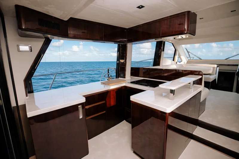 Slide: The Image of Galeon 500 FLY 2026 - 5878442