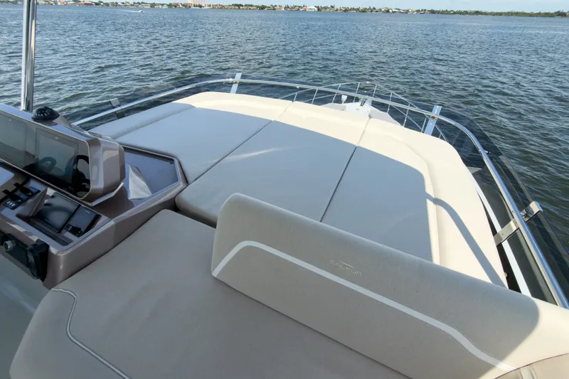 Slide: The Image of Galeon 500 FLY 2026 - 6768431