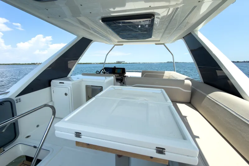 Slide: The Image of Galeon 500 FLY 2026 - 6768423