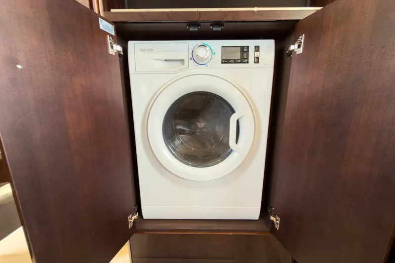 Slide: The Image of Galeon 500 FLY 2026 - 6768458