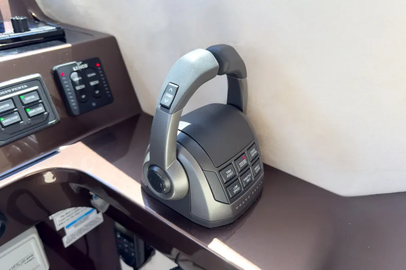 Slide: The Image of Galeon 500 FLY 2026 - 6768447