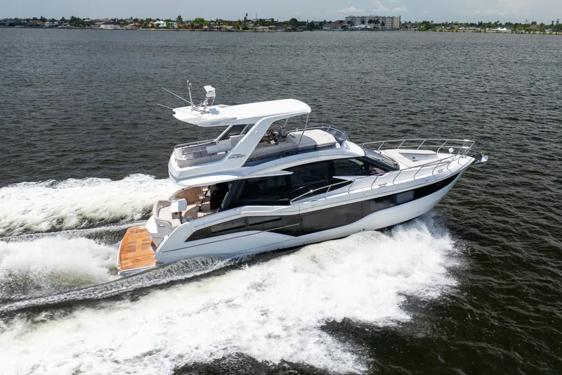 Slide: The Image of Galeon 500 FLY 2026 - 6768416