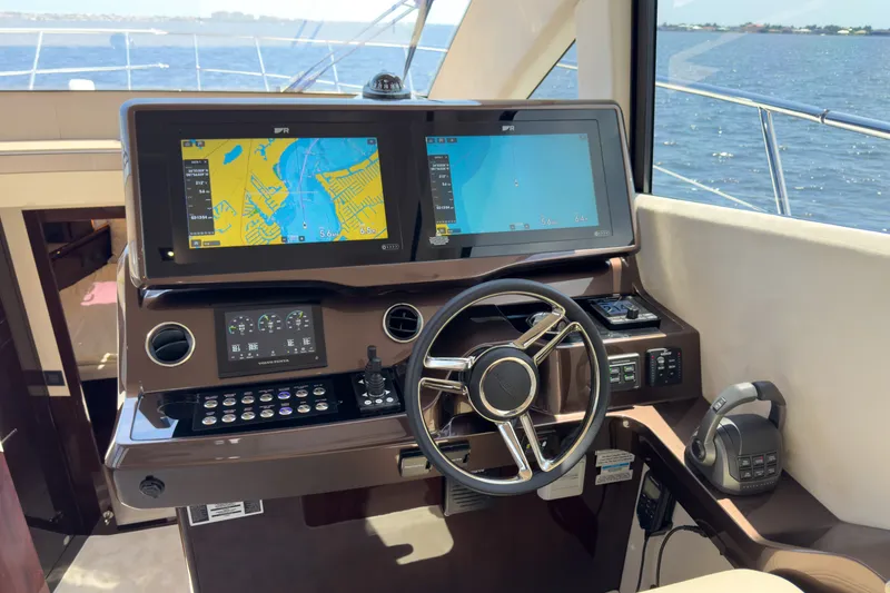 Slide: The Image of Galeon 500 FLY 2026 - 6768448