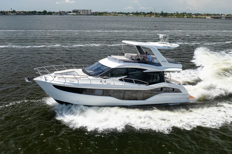 Slide: The Image of Galeon 500 FLY 2026 - 6768418