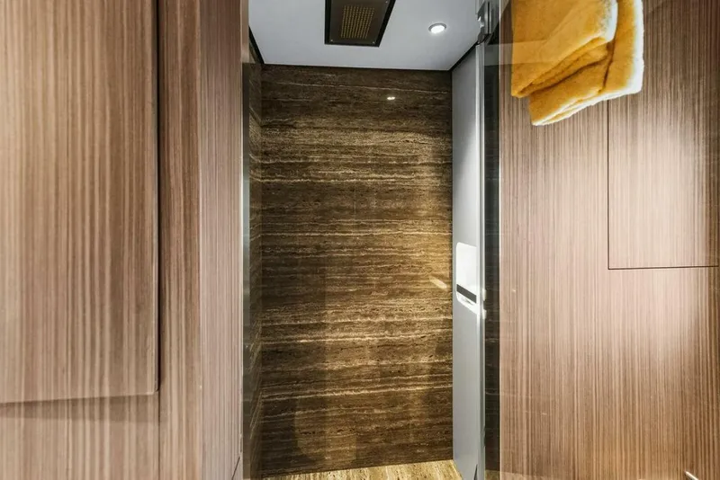 Slide: The Image of Custom CL120 2018 - 5862756