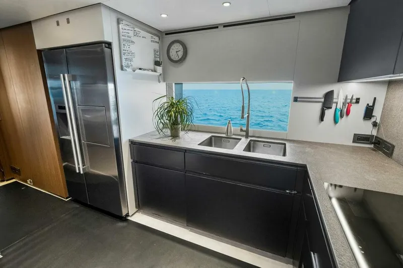 Slide: The Image of Custom CL120 2018 - 5862712