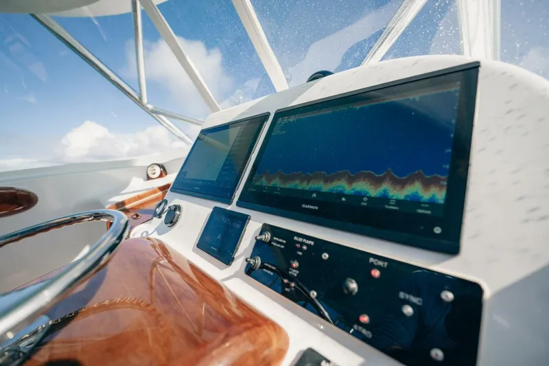 Slide: The Image of Winter Custom Yachts W-18 2015 - 5903980