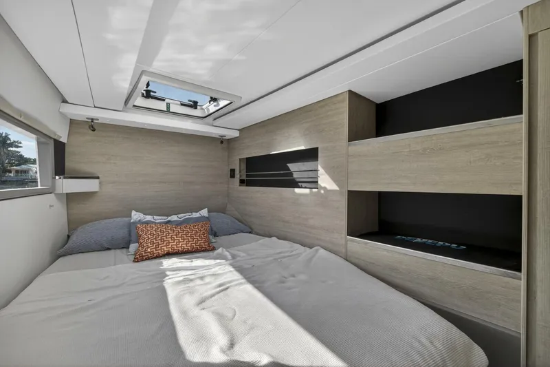 Slide: The Image of Leopard 45 2019 - 5887806