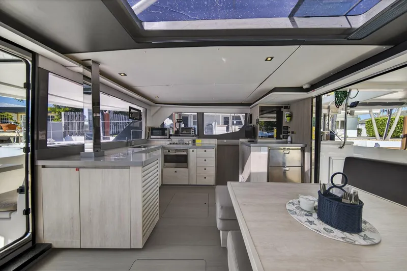 Slide: The Image of Leopard 45 2019 - 5887765