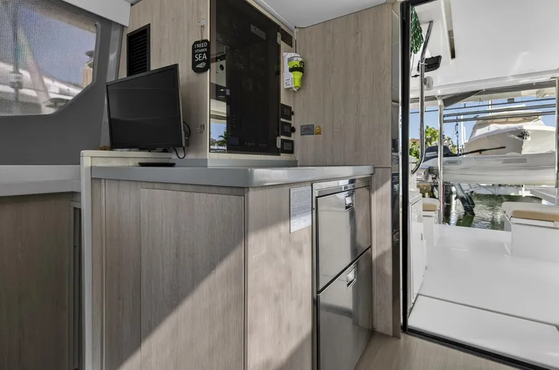 Slide: The Image of Leopard 45 2019 - 5887779