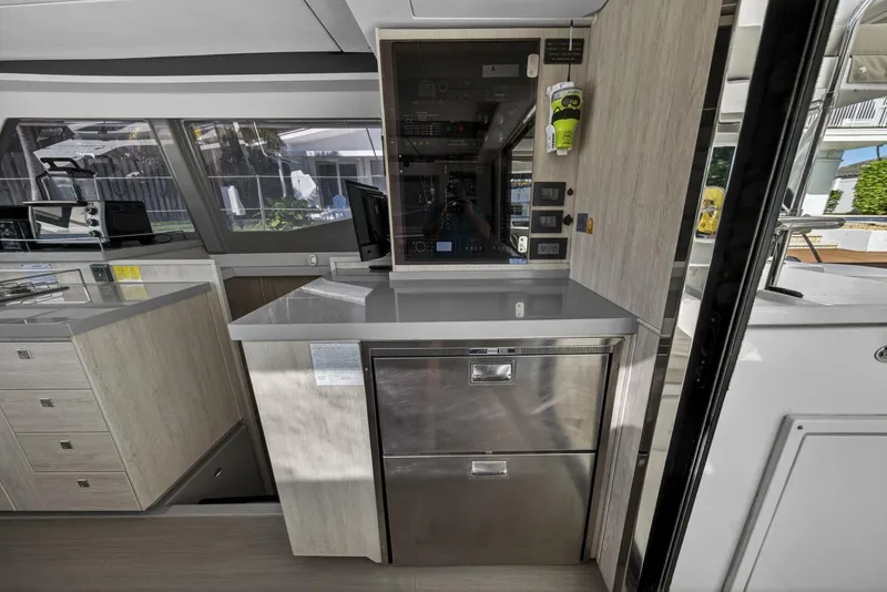 Slide: The Image of Leopard 45 2019 - 5887781