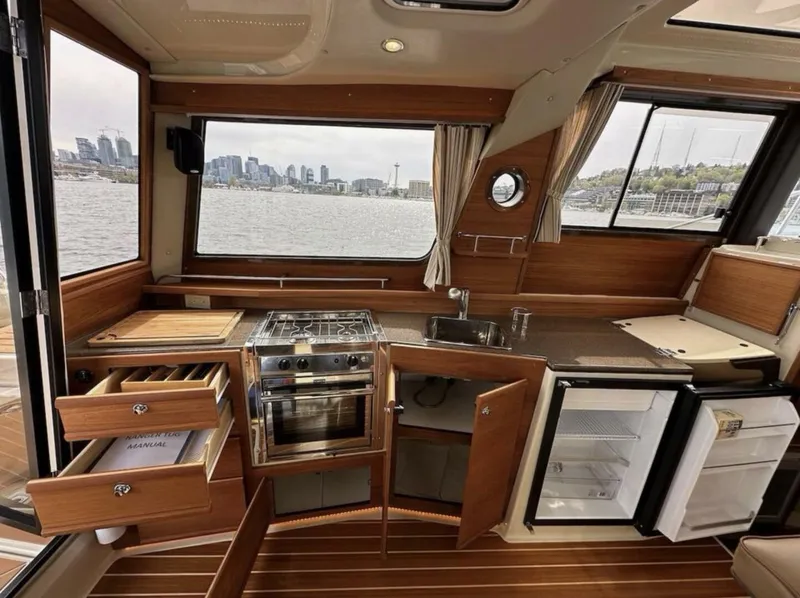 Slide: The Image of Ranger Tug R-29 S 2021 - 5863320