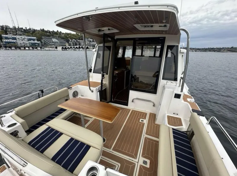 Slide: The Image of Ranger Tug R-29 S 2021 - 5863291