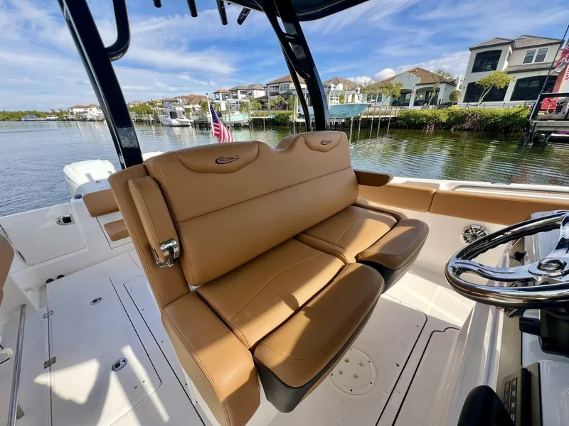Slide: The Image of Robalo R302 Center Console 2025 - 5863482