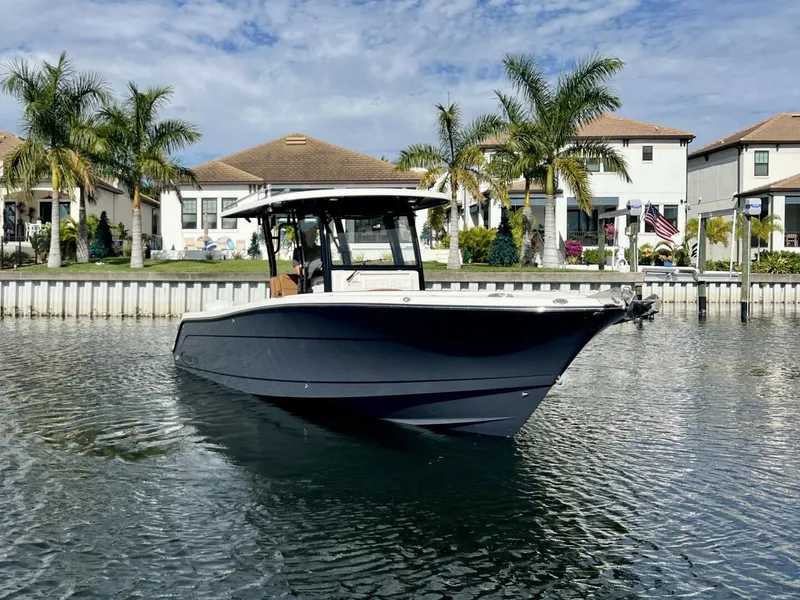 Slide: The Image of Robalo R302 Center Console 2025 - 5863463
