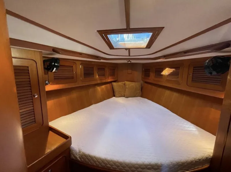 Slide: The Image of Hylas 49 2004 - 5863594